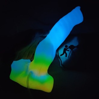 Huge Glowing Wolf Ejaculating Vibrator